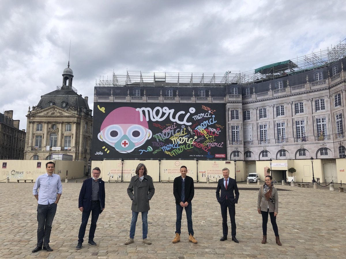 MecenatB's tweet photo. Une toile de 320 m2 pour dire #Merci à tous les #soignants. 👏👏👏à l’artiste #JOFO et 🙏à toutes les belles volontés ⁦@CCIBdxGironde⁩ ⁦@prixtel⁩ ⁦@CHUBordeaux⁩ #mecenat ⁦⁩ ⁦@clairecombes1⁩ ⁦@rea_hsa⁩   Partager autour de vous https://t.co/5IXgGA4VqX