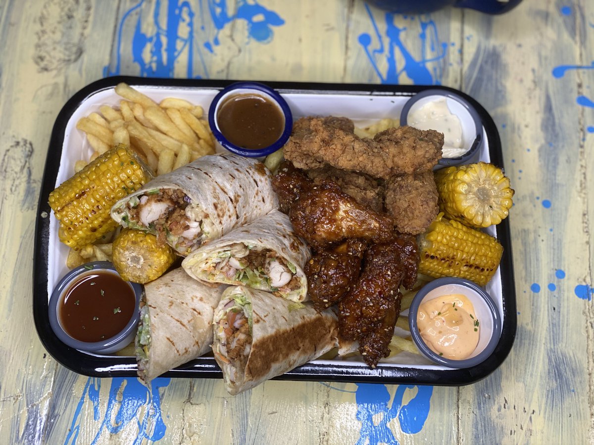Craving the entire contents of this platter ! 
The wrap being a firm favourite but our wings are just 😍😍😍
We will be back! Stay safe everyone!
#rebelchicken #wearerebelchicken #jqlife #jewelleryquarter #bham #chickenwings #chickenwinglover #birminghamfoodies #wewillbebacksoon