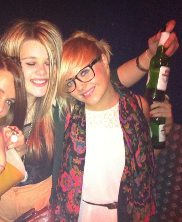 _slates's tweet photo. Me #AT20 - the glasses I’m wearing don’t have prescription lenses in 😂 

Still usually have a beer in hand ✌🏼 https://t.co/XCcvStfwhd