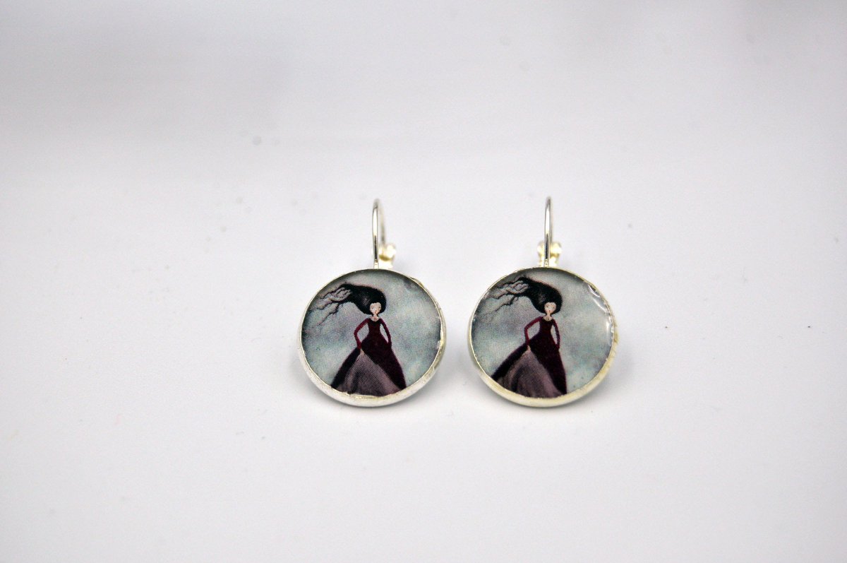 SevenkeysE's tweet photo. Dream thief  illustrated https://t.co/cGHapNpKPf via @EtsySocial #etsyshop  #etsy #etsyshop #valentinedaygift  #dangleearrings #longearri https://t.co/KvQENrOkJ4