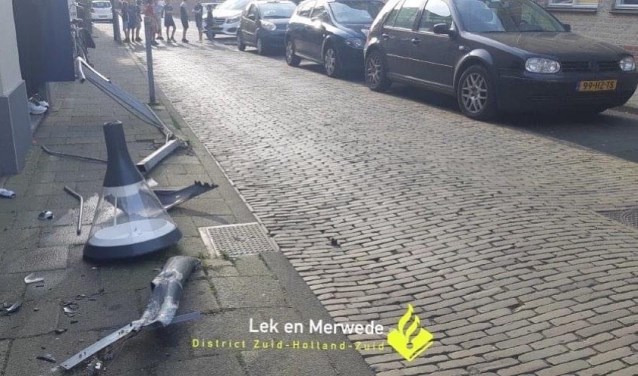 Man onder invloed van drugs veroorzaakt aanrijding [GORINCHEM] – Op donderdag 16 april 2020 aan het einde van de middag heeft er een aanrijding plaatsgevonden op de Westerstraat in Gorinchem...