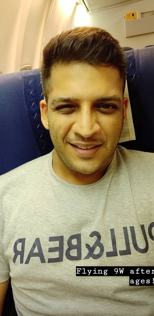 aerobalani's tweet image. Jet Airways flew it&apos;s last flight on the very same day last year (17th April 2019).

Sharing one of my last journeys with them 🙏 ..
_________________
#9W #JetAirways #JetScreen #JAI #JetKids #JetWings #JetKonnect #JetLite #JetPrivilege #JetPremiere #InterMiles
__________________