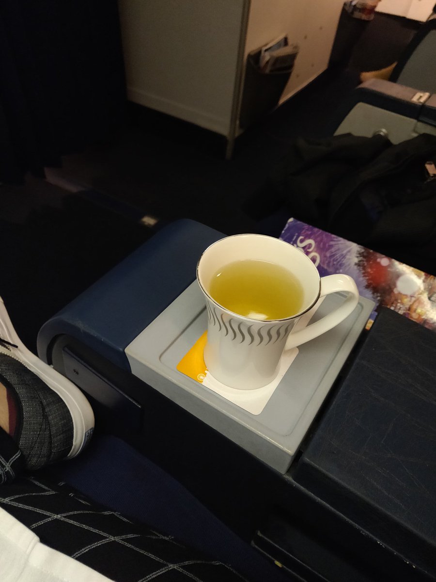 aerobalani's tweet image. Jet Airways flew it&apos;s last flight on the very same day last year (17th April 2019).

Sharing one of my last journeys with them 🙏 ..
_________________
#9W #JetAirways #JetScreen #JAI #JetKids #JetWings #JetKonnect #JetLite #JetPrivilege #JetPremiere #InterMiles
__________________