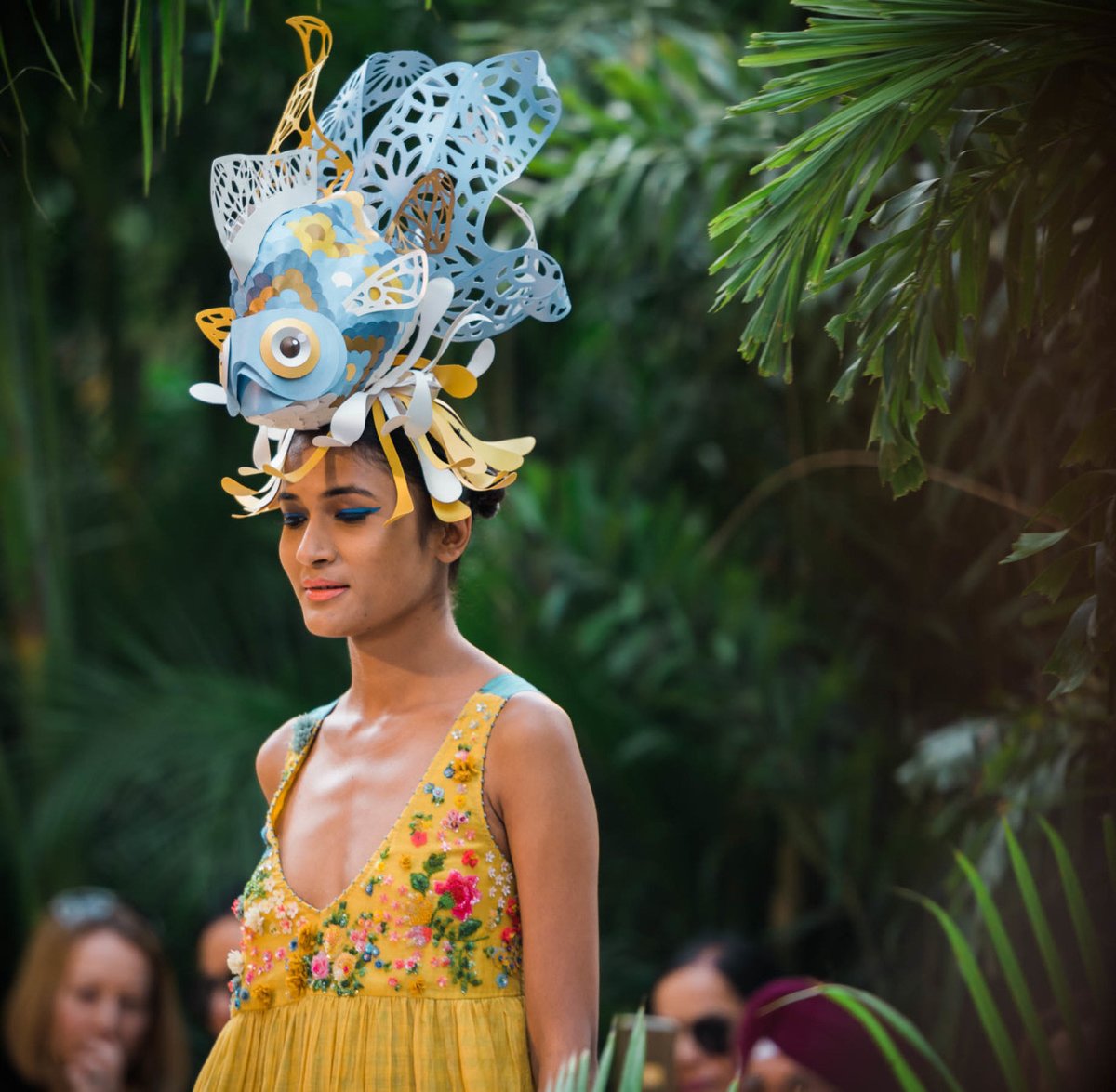 Naina's tweet photo. #ThrowBack Pero #LMIFWSS19 #FashionWeek #MadeInIndia https://t.co/dwSzSIoVru https://t.co/tLh5emHPGx