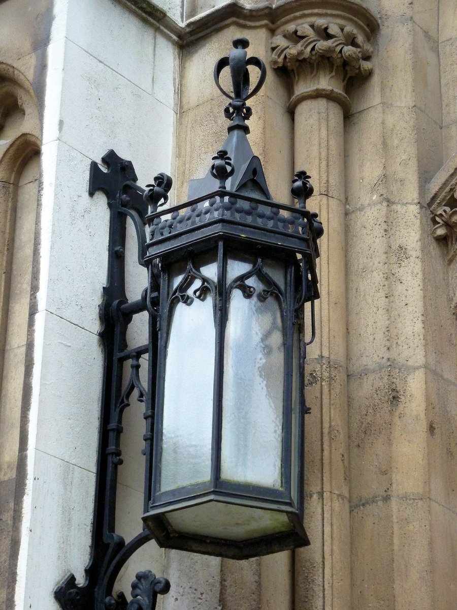 Gaslight of the Day, No.16 [Royal Courts of Justice, Carey Street] (a real charmer; check out the additional of those iron arches for faux gothic window effect)