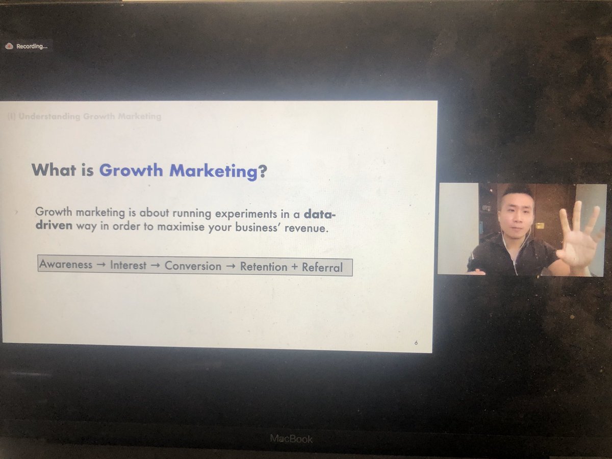 Kajalnyclon's tweet photo. Big thanks to LSE alum and founder of @traktionpartner for an insightful session on digital growth marketing this morning for the #lseaccelerator @LSEGenerate https://t.co/P1eiTHpWop