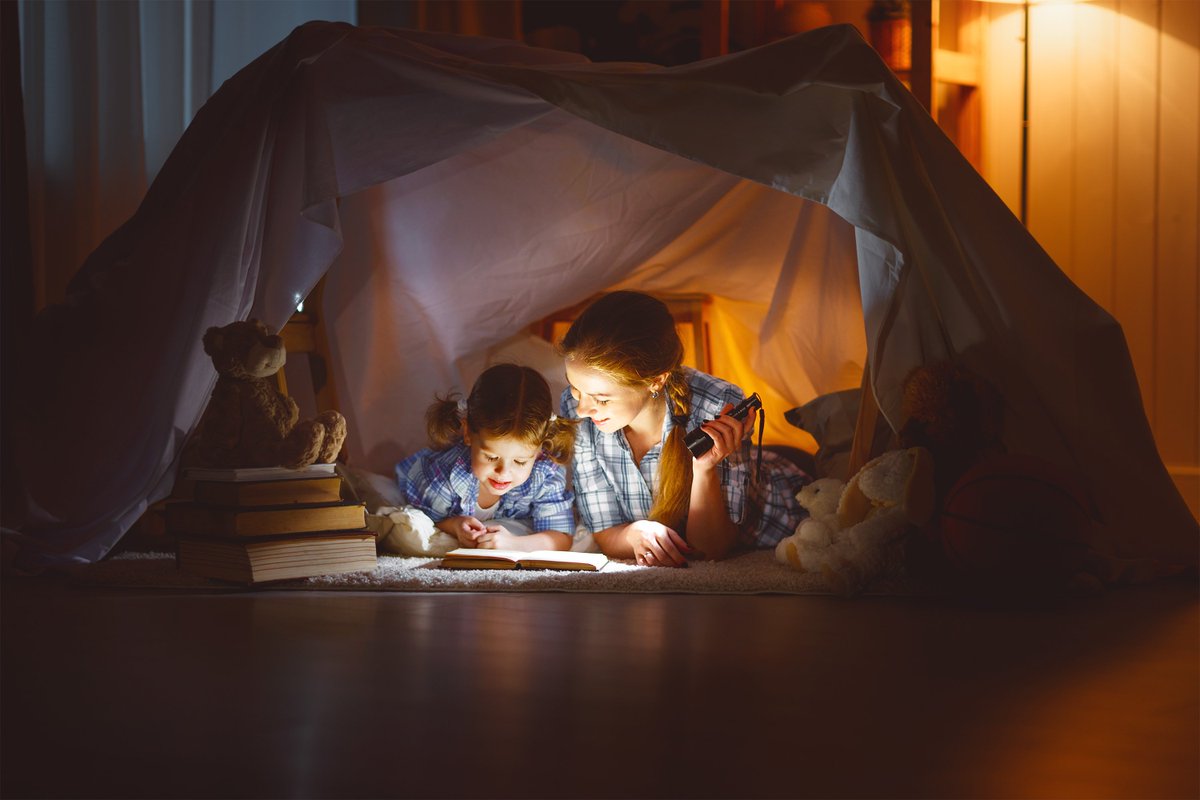 RMBCEvents's tweet photo. You still have time to build your den before our new challenge on Monday. This week's is to create a den in your kitchen or dining room. More details here...
https://t.co/oev0Dx5Iii

#playathome #thefloorislava #buildaden 

Gather your gang ~ Get building ~ Have fun https://t.co/BnEY1UVyuT