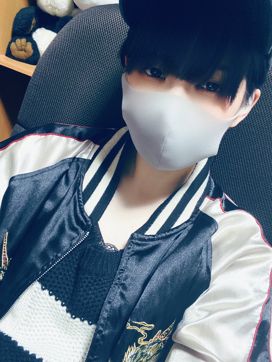 ｵｶﾞﾊﾟﾝﾀﾞ 自粛中 前髪伸びて目が痒い 生活習慣乱れて口の横切れる 何していいかわからなくなる あつもり欲しい ｵｶﾞﾊﾟﾝはこんな感じです 皆さんはいかがお過ごしでしょうか