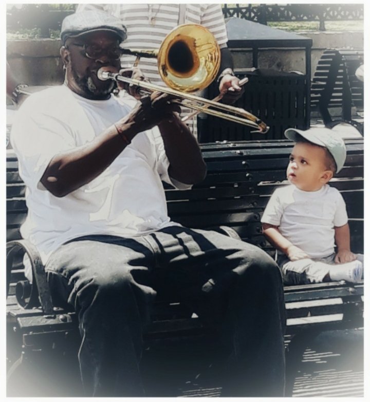 SOAZYK_PHOTO's tweet photo. "La musique donne une âme à nos cœur et des ailes à la pensée" Platon
#musique 
#music
#NewOrleans 
#Louisiana 
#Jazz 
#photography
#photographer 
#jazzpicture 
#musicpicture https://t.co/SLZdfR6Mk6