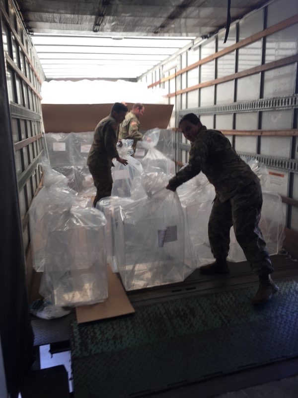 builderscanhelp's tweet photo. 💛 @fema, in association with the @USNationalGuard, just picked up 200 Protective Aerosol Boxes that they are delivering to EMTs &amp; hospitals in Louisiana &amp; southern states in need.

We've been getting requests from across the USA. To help, we have compiled an extensive list of... https://t.co/AODMSXs6vT