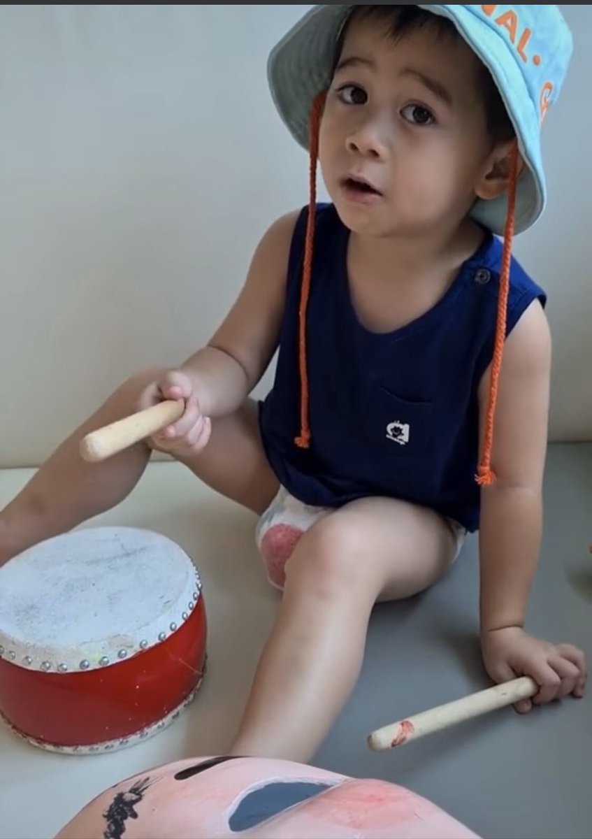 ใครเป็นคนทำ? ประยุทธ์รึเปล่า  ประยุทธ์ไม่น่ารักรึเปล่า /เสียงพี่สายฟ้า #รัฐบาลขอทาน