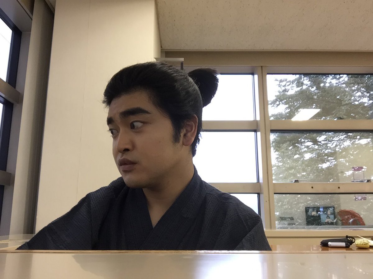 加藤 諒 このあと 22 00より アシガール の再放送が始まりますッ 宗熊の登場はまだ先だけん とってもキュンキュンする時代劇となっております 是非ご覧下さい Nhkさんです