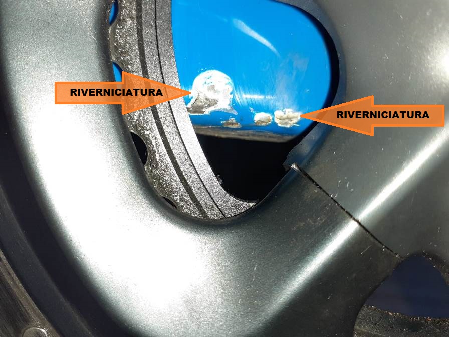 #riverniciatura #telai in #carbonio con #colori e #scritte #personalizzate per il cliente. 
E' uno dei servizi forniti da:
riparazioni.sartoantonio.it