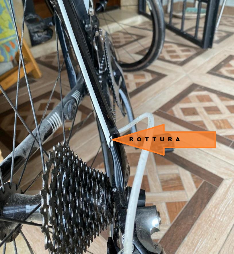 #rottura #fodero #superiore: #riparabile.
#riparazione #telai in #carbonio #ruote e #forcelle
#verniciatura e #personalizzazione #marchi e #loghi
Per informazioni:
riparazioni.sartoantonio.it