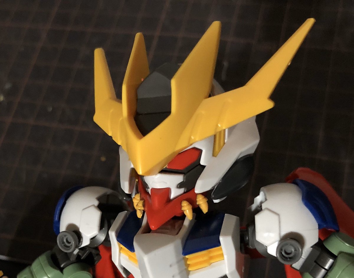 트위터의 Berial 님 Sdcsバルバトスルプスレクス 造形良し 色分け良しの素晴らしいキットですね と言いつつ早速改造に着手してますw まだ初期段階ですが 以前から作りたいと思っていたスーパーカルトなアニメキャラをガンダム化させていきます なるべくミキシング