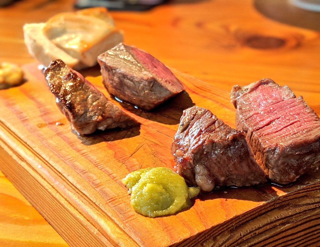 おいでよ上田 12 17で６周年 ルポールのドラァグレース Rpdr S7の一番最初に脱落しちゃったけどテンペストが結構好きで 男性でも 年齢を重ねてもきれい 美しいかっていうと他のクイーンと比較したらそうでもないけど すごく優しいんだろうなっ