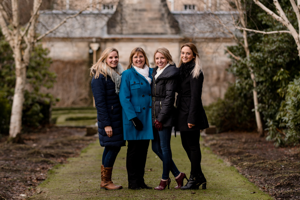 Rannoch_Photo's tweet photo. That being said, sometimes it's good to get a few slightly more formal shots - particularly if the family has come together from across the globe!
.
.
.
.
.
#familyphotography #family #familyphotos #familyphoto #letthekids #childhoodunplugged
https://t.co/bp1uLqZngO https://t.co/f77FI0ieTd