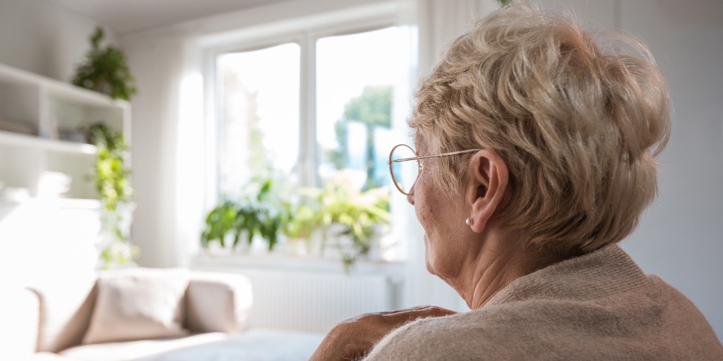 VictimSupport's tweet image. If you're living with #DomesticAbuse during the coronavirus outbreak, we have some information on how to stay safe when you're social distancing or self-isolating.

ow.ly/iPVv50z6dfk