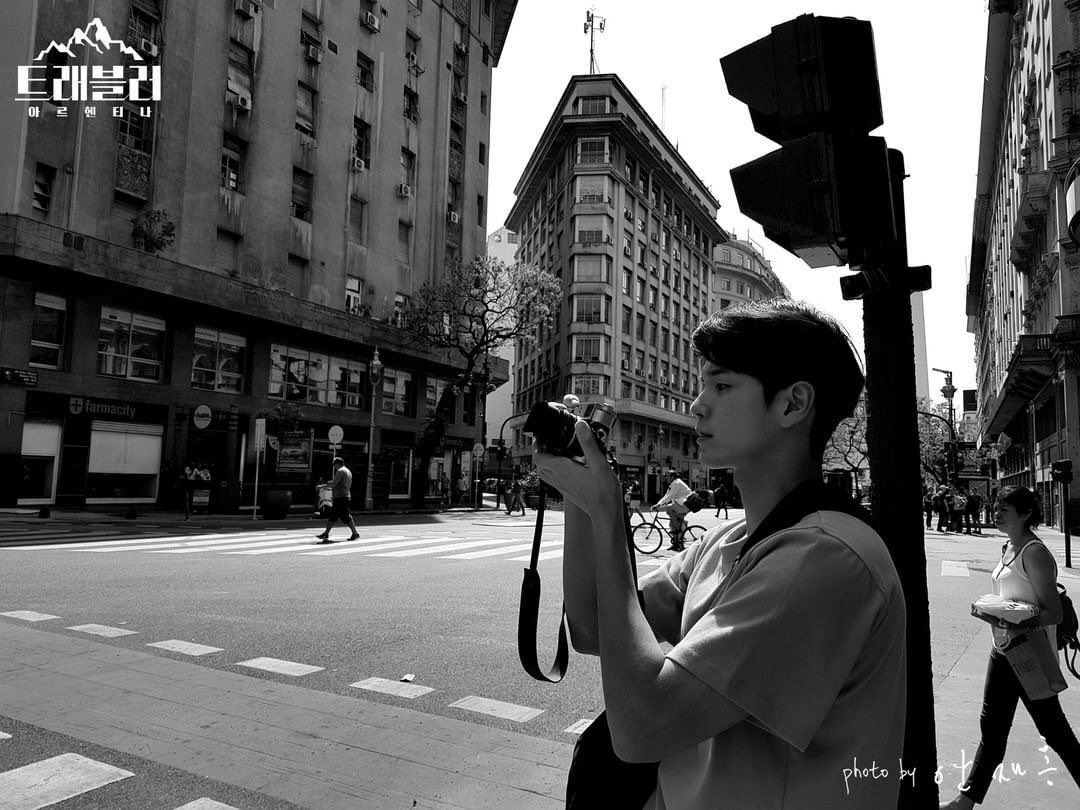 MHeaven5's tweet photo. Time to say goodbye to our photographer ong 😢 #트래블러_마지막_동행해옹 
#힐링여행_트래블러_옹성우 See you 💔 https://t.co/yzyc9VW6nE