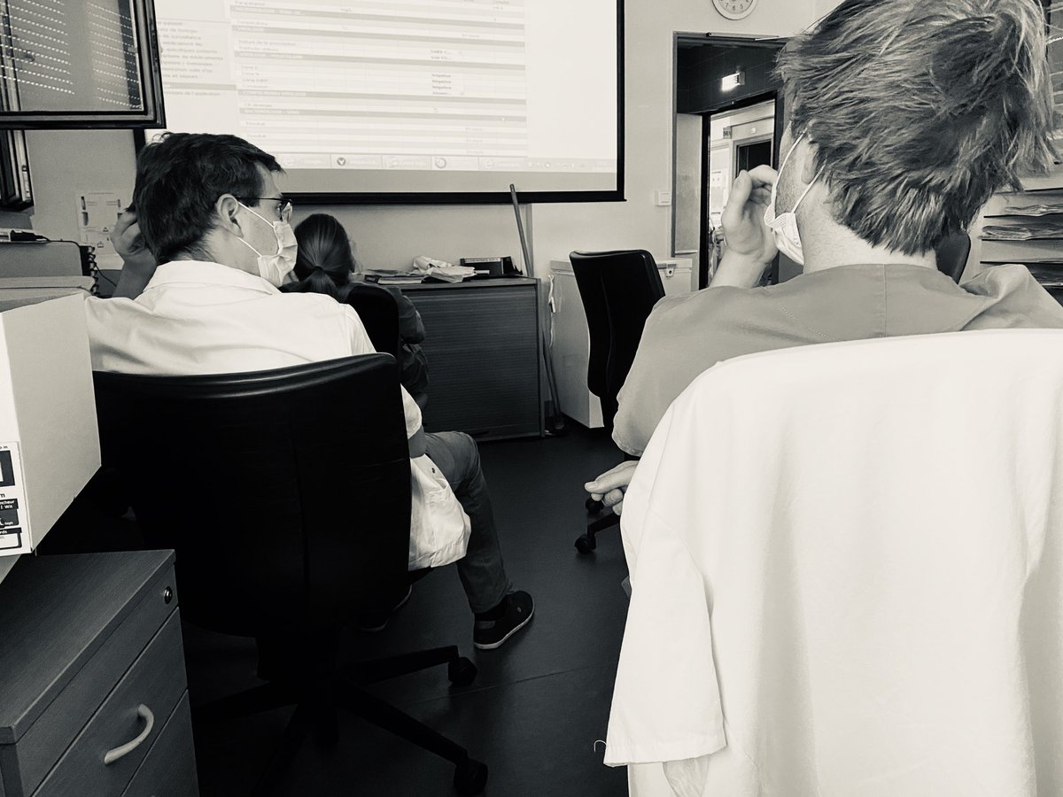 DarAntoine's tweet photo. #TimeForThinking 🧐
C’est l’heure du staff médical: réflexion sur les cas complexes pour que la prise en charge soit homogène et qualitative dans nos 42 lits de réanimation du DAR @HopSaintAntoine 👌
@APHP #COVID #Covid_19 https://t.co/jTfZnKvktd