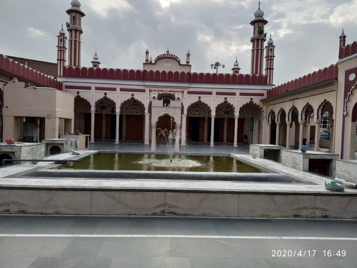 imteyazkhizar's tweet photo. Mosques &amp; Shrines under Management of  @hrywaqfboard .
 No Friday Prayers . All  Gathering/ assembly for congregational prayers have been suspended since the announcement of #Lockdown21 .
@naqvimukhtar
@centralwaqf
@MUQHWB @Farook01541786 @waseemahmdeo https://t.co/o4HF2DKYFj