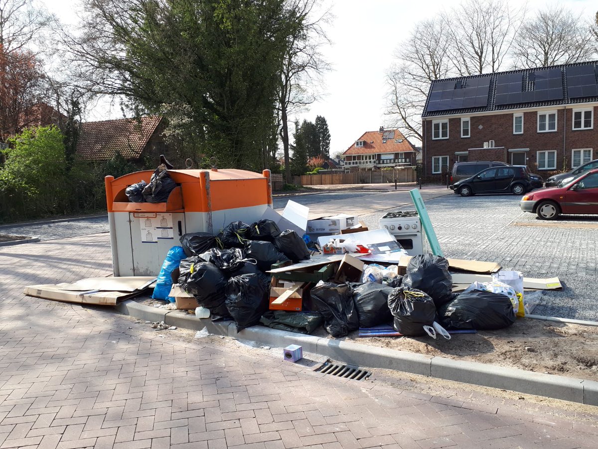 Veel inwoners zijn aan het opruimen. Dit zorgt voor 25% meer afval in onze gemeente. <a href="/rmn_nl/">RMN</a> werkt keihard om het afval af te voeren. Help je mee om de omgeving schoon te houden? Plaats geen afval naast de container en bewaar zo mogelijk je grofvuil nog even thuis. #alvastbedankt