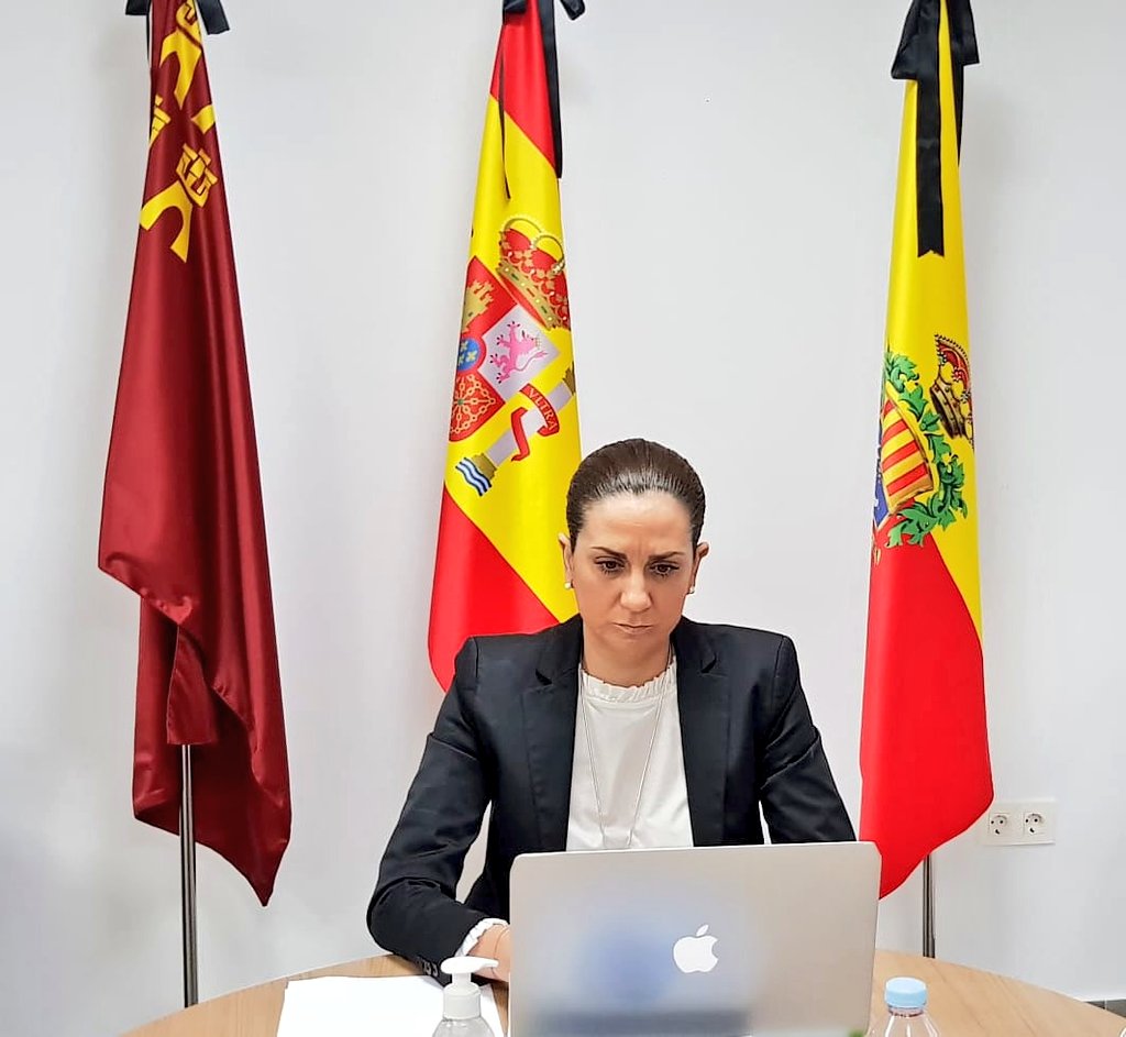 Patriciaflopez's tweet photo. 🇪🇦Momentos de reflexión,toma de decisiones,a veces no fáciles;en una situación crítica pero SIEMPRE con la ESPERANZA de que JUNTOS vamos a superar esta crisis.
GRACIAS a todos por vuestro cariño y apoyo q es ESENCIAL para mí 
#QuedateEnCasa y así #TodoSaldraBien 💪
#FelizFinde 😘 https://t.co/yM7JmSucUG
