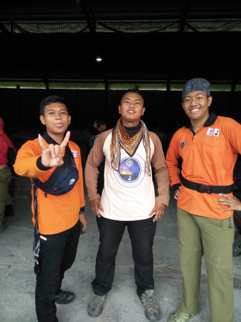 Defano0's tweet image. Berbuatlah sebisa mungkin demi negara ini