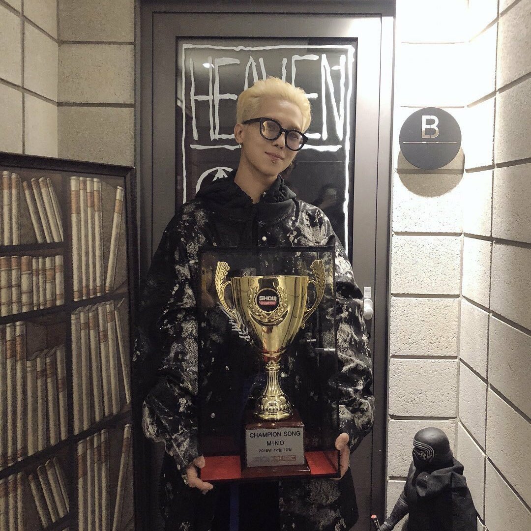the Blonde and Browless—King Mino, and his trophies in XX era. istg the power miss fiancé holds uGHiconic.