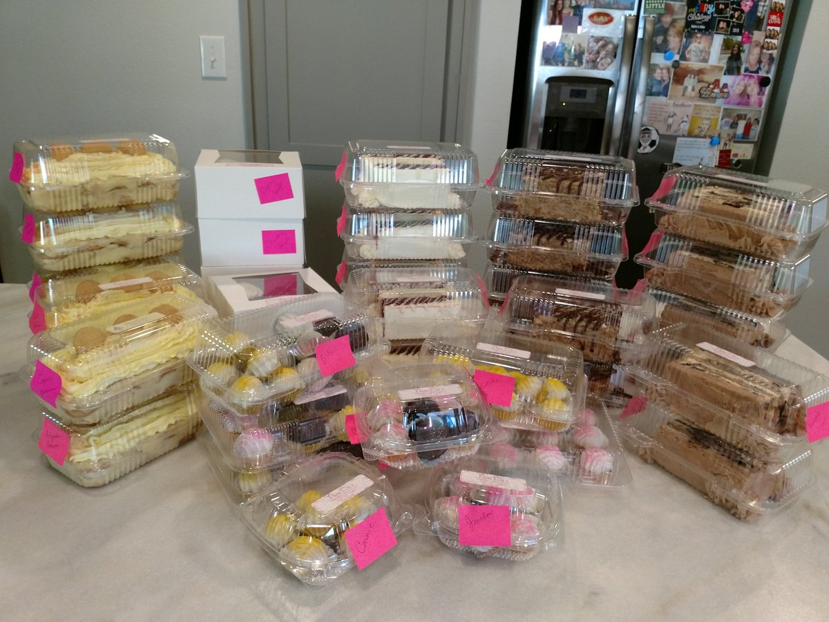 FloraDees2014's tweet photo. Delivered ALL these items TODAY to AWESOME Clients!!
That's A LOT of decadent desserts made with Love by ONE very Strong Woman! 
German Chocolate Cheesecake Cake, Red Velvet Cheesecake Cake, Banana Pudding, Oreo Cheesecake, Cheesecake Samplers &amp; Mini Cake Balls!!
#floradees https://t.co/3WlicxDM8C