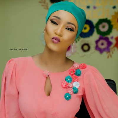 _larabazee's tweet image. #NewProfilePic