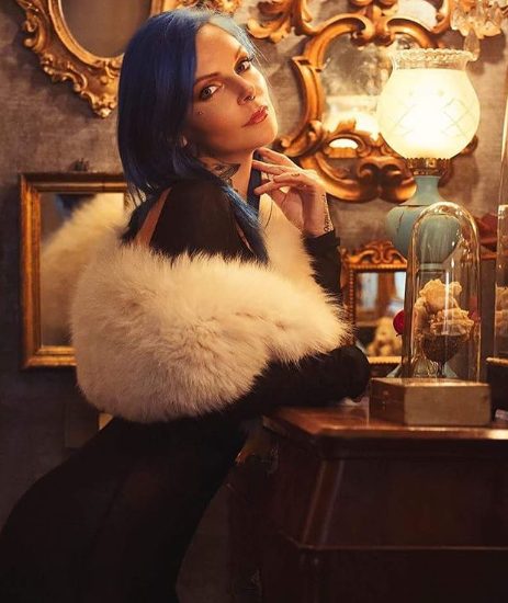 ColorfulToxin's tweet image. All ready. 
#FormalFriday
If it wasn't a thing, it is now