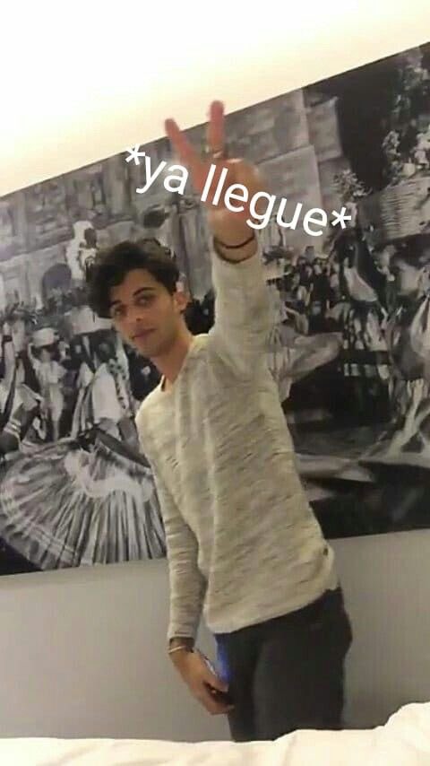 sooupy_1's tweet image. *Yo despierta*    // *Yo dormida* 
Joel:                          Joel: