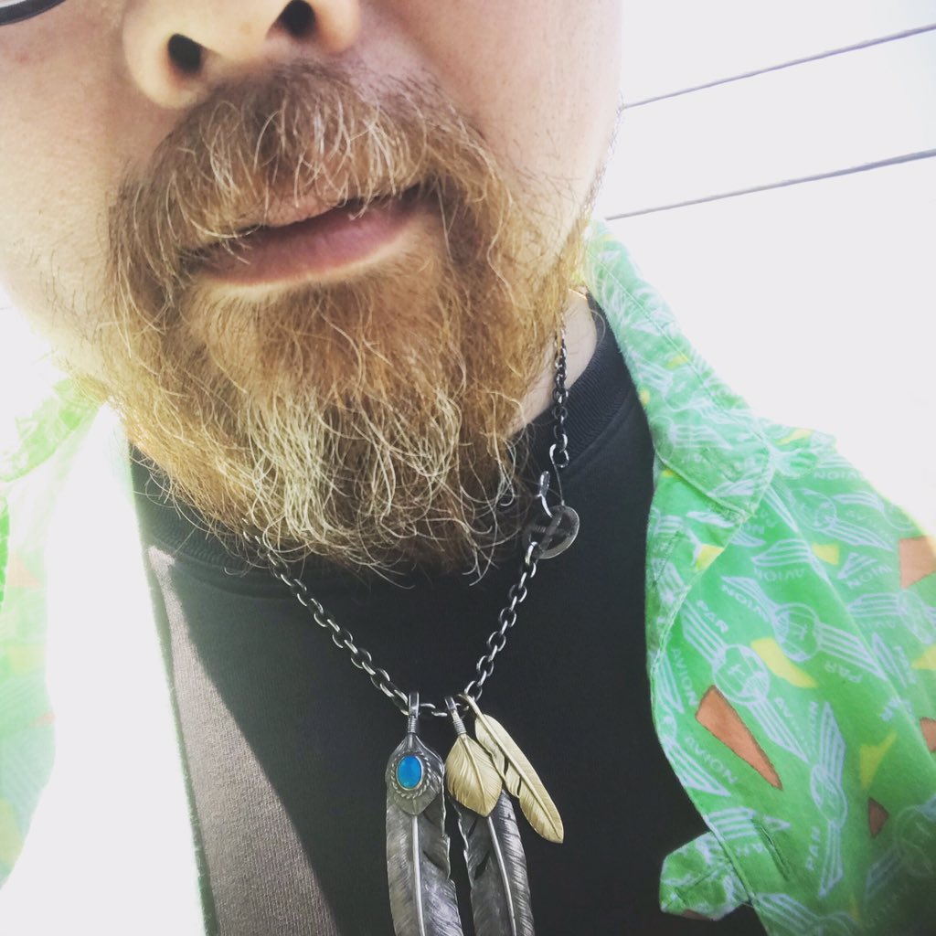 dispect1974's tweet photo. いつもマスクの日々が続くので隠れたオシャ��
コロナ終息を祈願して伸ばし続けてます😂 https://t.co/6ray3wBXve