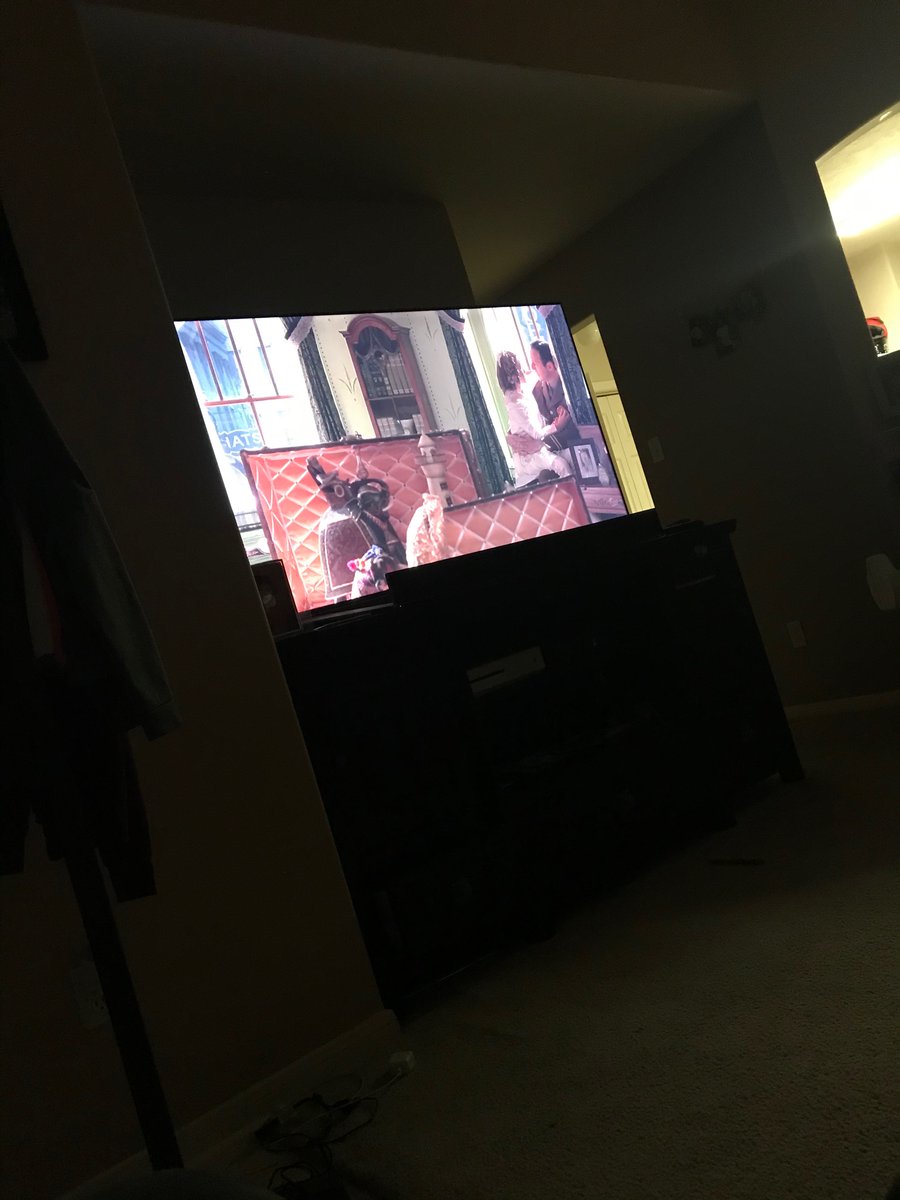 Rdz_Kinder's tweet photo. Binge watching! @KirkElementary
#KirkROAR #KirkLearningAtHome https://t.co/AZYhb5lnX9
