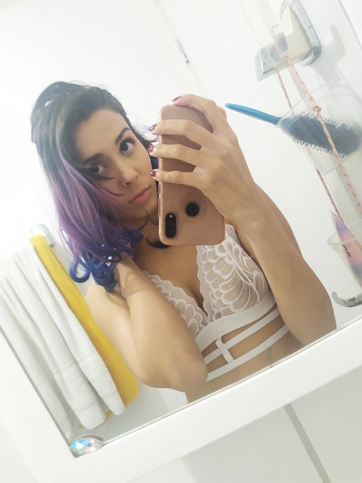 Only me... https://t.co/PKkQKTlugg<a href="/tag/camgirl"class="tags"><span>#camgirl</span></a><a href="/tag/jadecrazy"class="tags"><span>#jadecrazy</span></a>