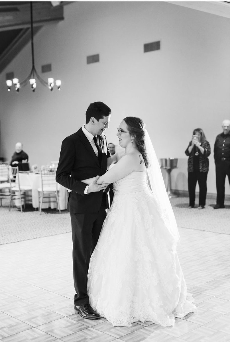 Drummerchic2226's tweet photo. Wedding photos came back today! Here’s a few of the best ones! With @FloydFan918 https://t.co/JO6W9njdDI
