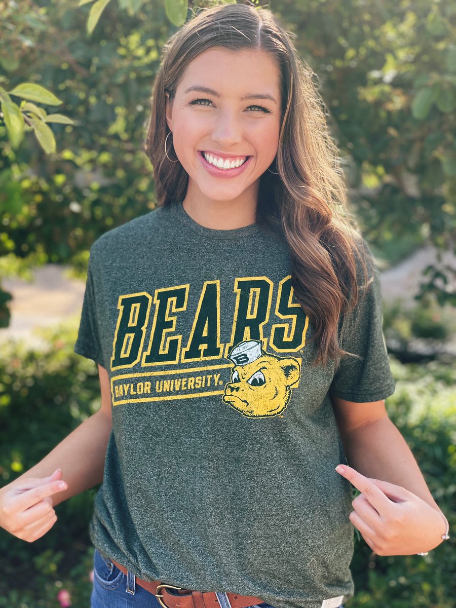 emmakatehagen's tweet photo. Can’t wait to cheer on my favorite school this year as a Baylor Songleader! 💛💚 So honored and grateful for this opportunity. Sic’em Song!! @BaylorSpirit https://t.co/eHCeKnPL5Z