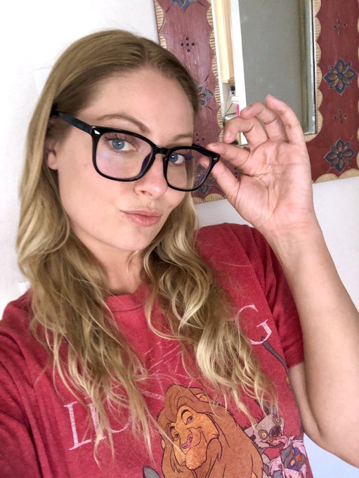 Finally got blue light glasses, since half my life is me looking at screens 🤓 https://t.co/ByJkpUEi7<a href="/tag/mvsales"class="tags"><span>#mvsales</span></a>