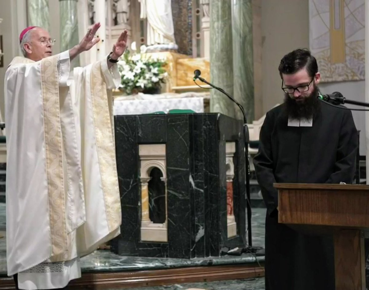 bro_jav's tweet photo. @LaCate_EP celebrated a virtual mass with @BishopSeitz presiding. A special blessing was given for Religious Brothers and in particular @lasalleorg Brothers! Thank you Bishop! https://t.co/JjLksxj5fs