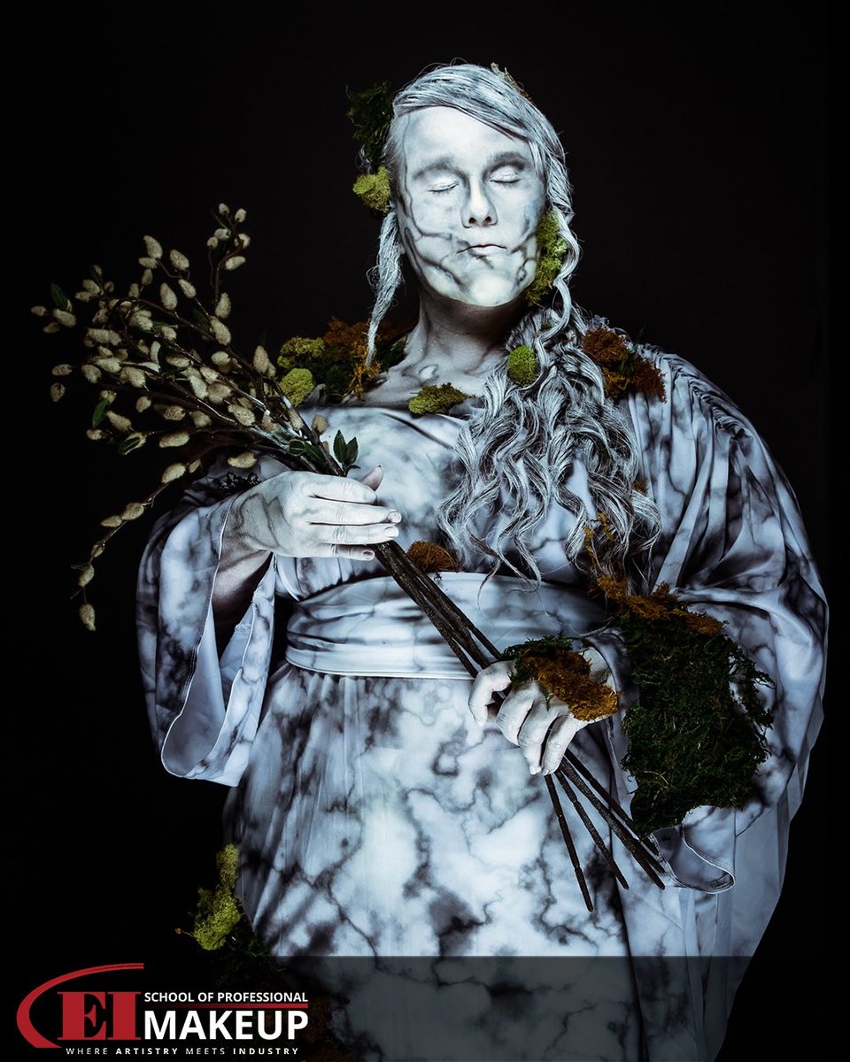 Stunning beauty, frozen in time.
-
MUA: Brenda Flores
Student Final: September 2018
📸: Desi Bee Richardson
#EIMakeupSchool