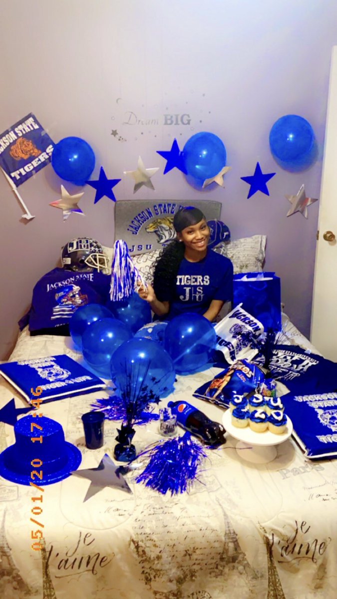 I am proud to say that I will be attending THEE Jackson State University this fall 💙🐯#DecisionDay2020 #JSU24 🥰💙