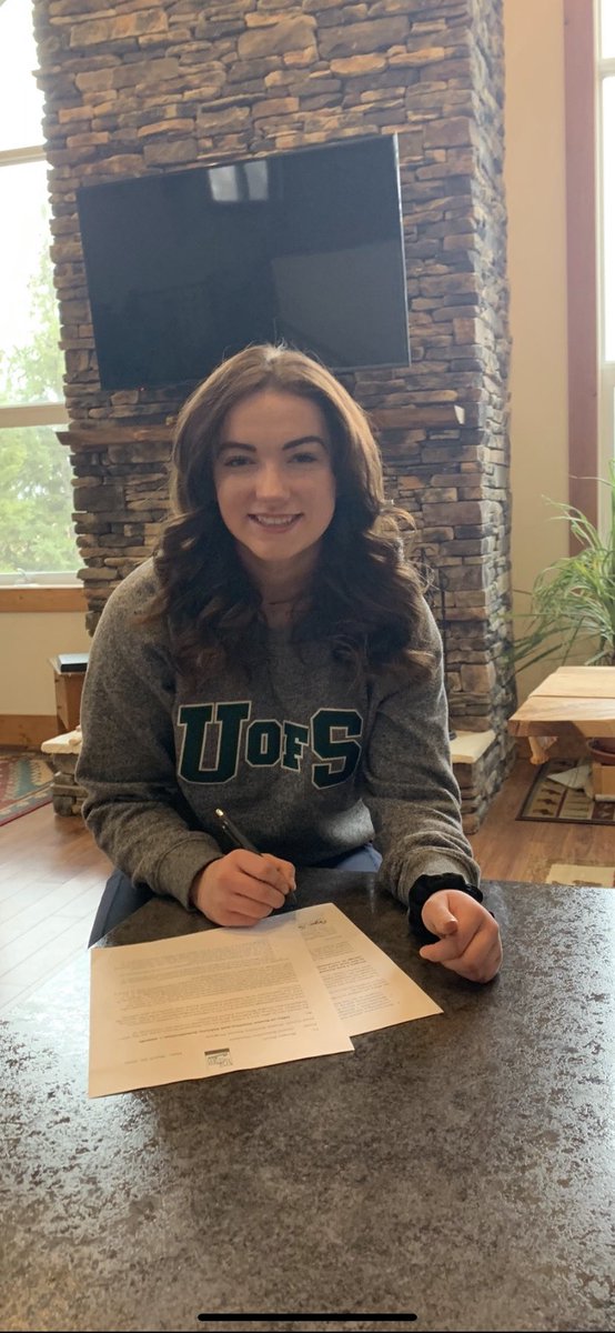 SWUPremiers03's tweet photo. A huge congratulations to Morgan on her commitment to @HuskieWSOC ! We are all so proud of you💚🖤 We know you are going to excel in sask🌾💚 #gotagoodone #swuproud https://t.co/i5goaZoNcl