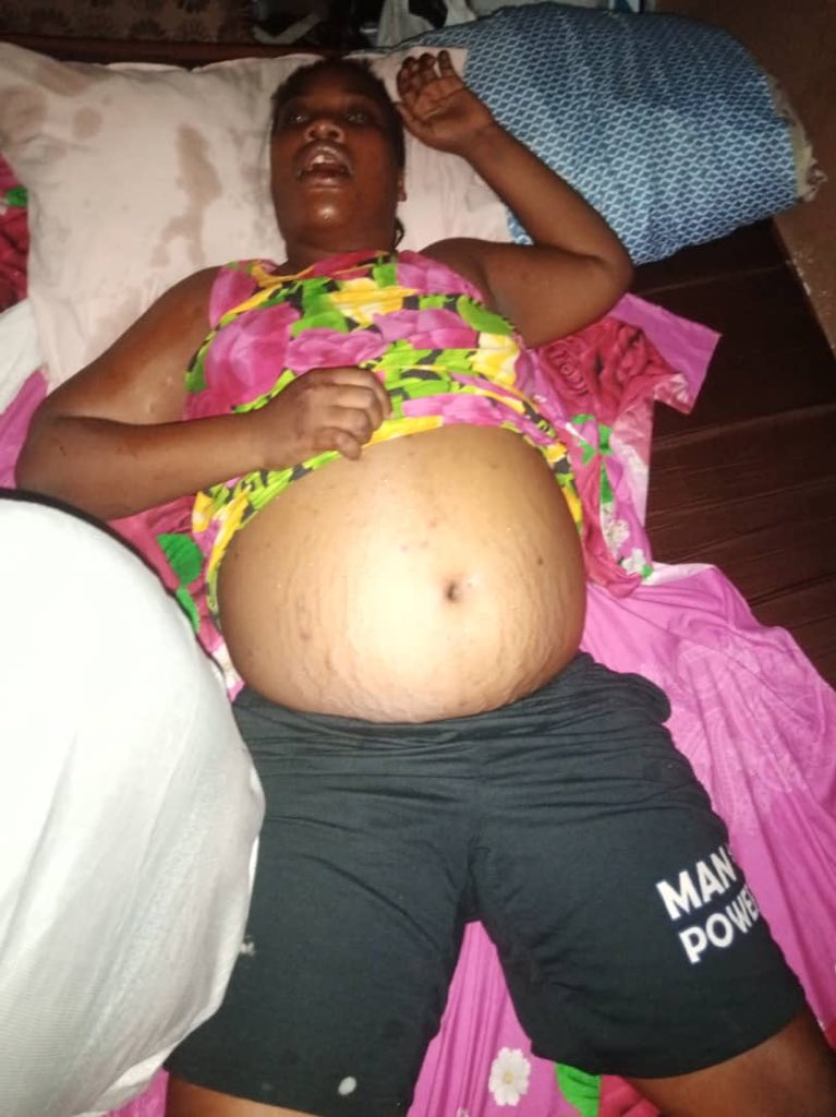 shayo_afolabi's tweet photo. @ProfAkinAbayomi @jidesanwoolu @followlasg Good evening sir. Please come to our aid. My sister is dying right now. We’ve been to several hospitals,even LUTH and IKEJA GH, but they all rejected her. Please help us call somebody pleeeeaseee!!😭☹️ https://t.co/R9jBelQmD9