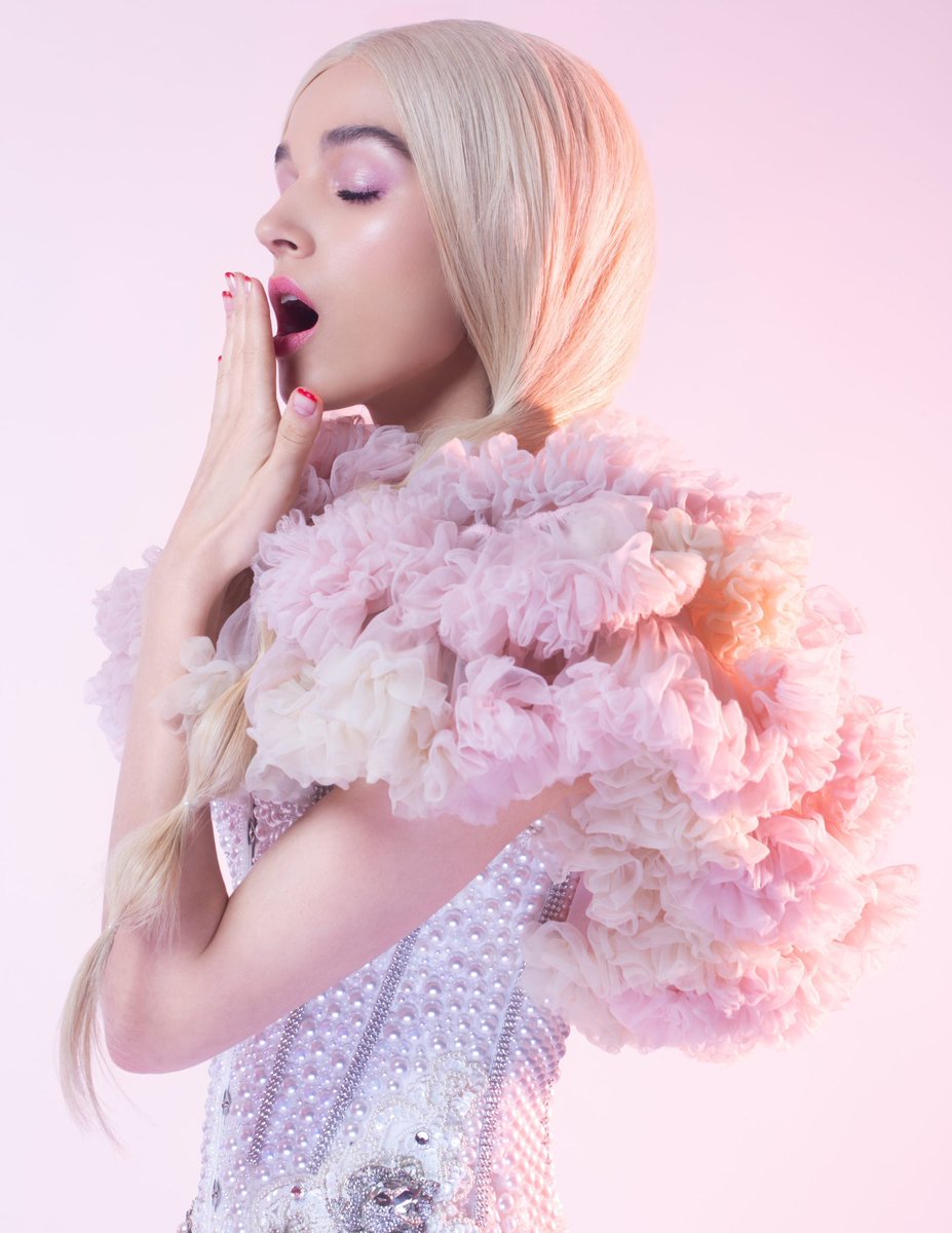 Poppy видео. Poppy вокалистка. V a n poppy. макки певица. поппи (певица).