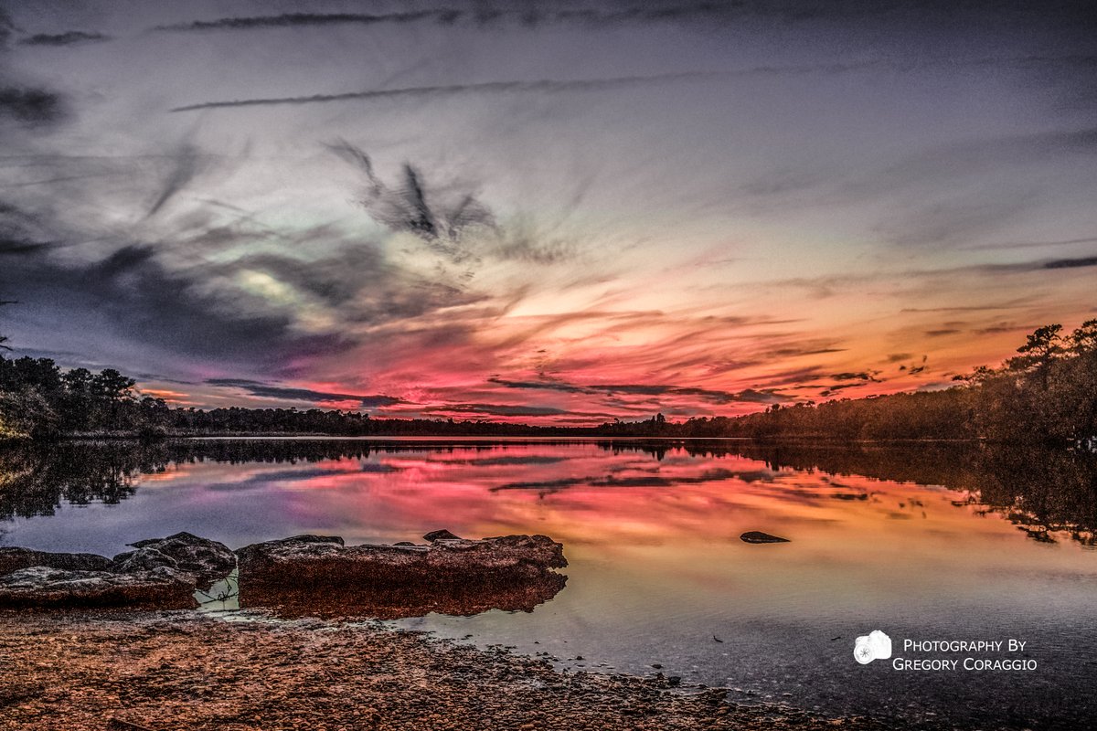GregoryCoraggio's tweet photo. April #Sunset @ Forge Pond, Brick Township, New Jersey #Phantom3SE #Drone #UAV #sUAS
https://t.co/lKeWVSjDG4
©2017 Photography By Gregory Coraggio https://t.co/q7MK9kyIb7