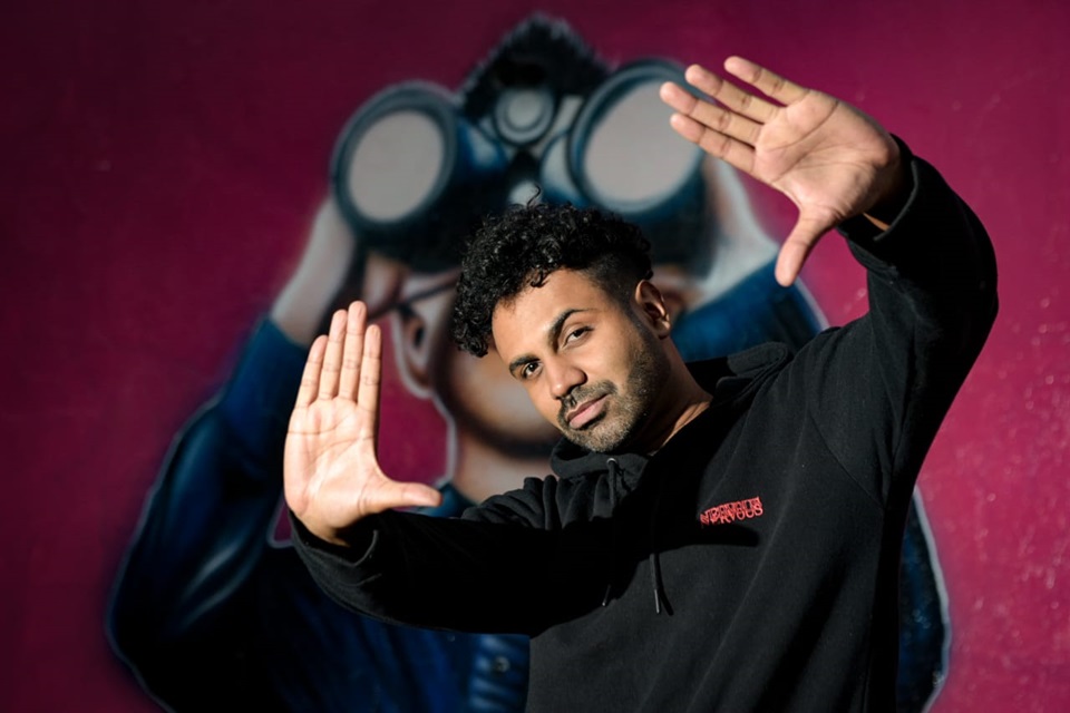 cadeiravoadora's tweet image. Dançando com cadeira de rodas - Live com o coreógrafo Wesley Messias conversando com Laura Martins sobre dança com cadeirantes. Sensacional!! youtu.be/61caeLepZLU