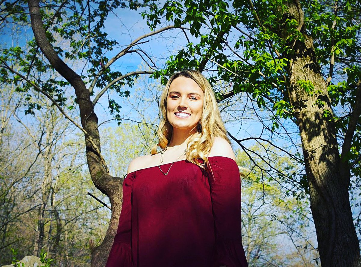 AllisonBonde1's tweet photo. #Classof2020STL @FOX2now https://t.co/zmqS8qVFSc