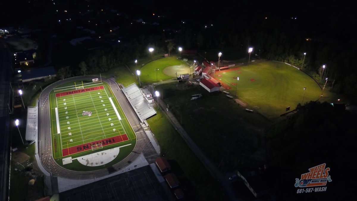 Sissonville_HS's tweet photo. A tribute to our Senior Class of 2020. #spiritofSHS https://t.co/cot3x6ndGt