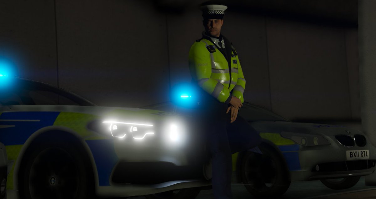MRPC_MO8's tweet photo. One of the newer vehicles in our fleet is the BMW G31. 
Tonight ... the Commissioner took it out with its fresh livery and its recent trip to the mechanics!

If you are interested in joining Met Roleplay Community visit: https://t.co/J5NSKizydO
@MRPC_V https://t.co/zmB2MZcX0B